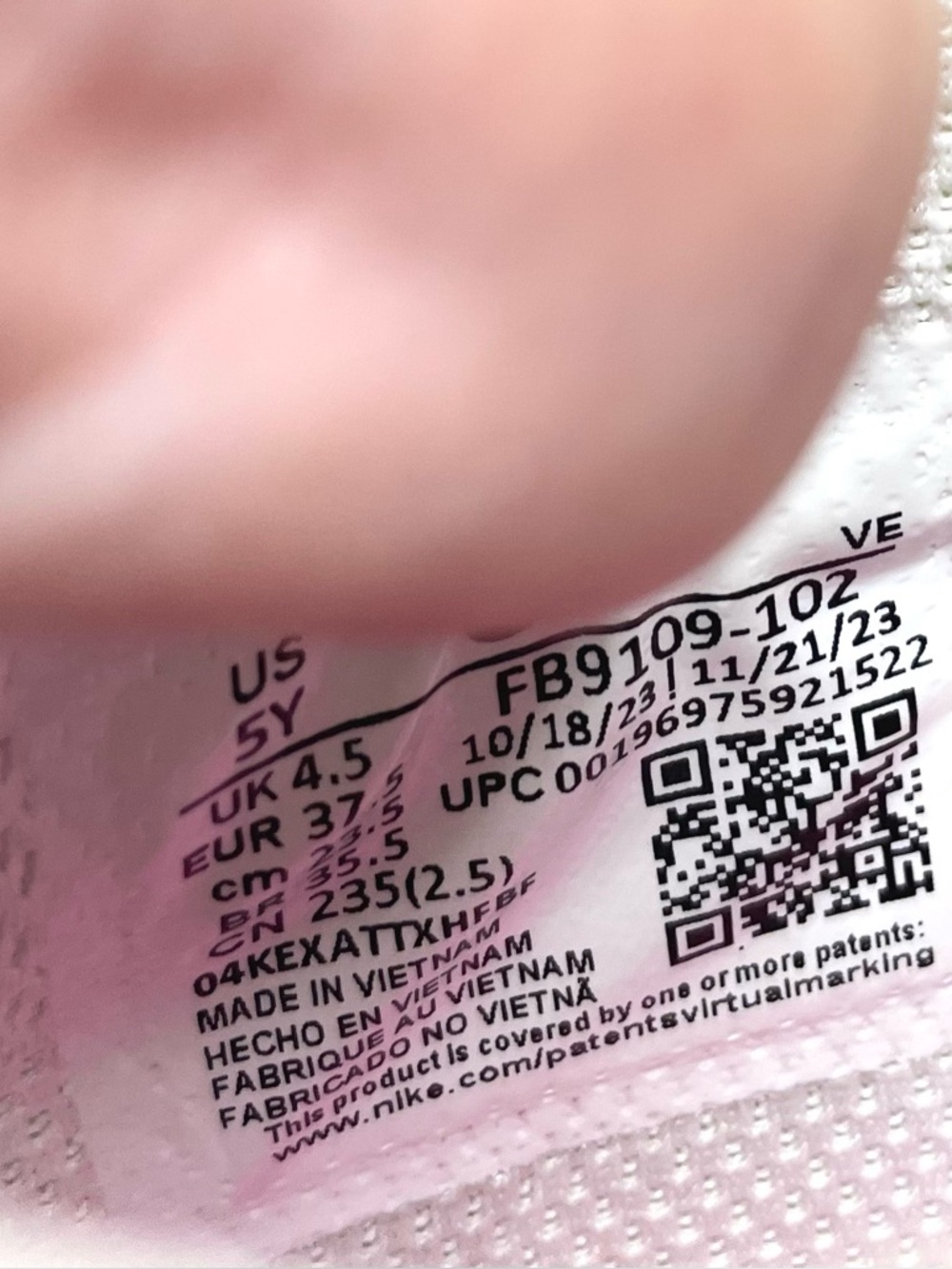 Nike Dunk Low Court Shoes Laser Fuchsia Youth Size 5 Style FB9109-102 - Picture 10 of 11